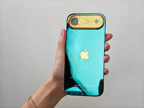Chiếc iPhone Air sang trọng bậc nhất Việt Nam: mạ vàng 24K, đổi màu theo ánh sáng, giá gần 200 triệu đồng