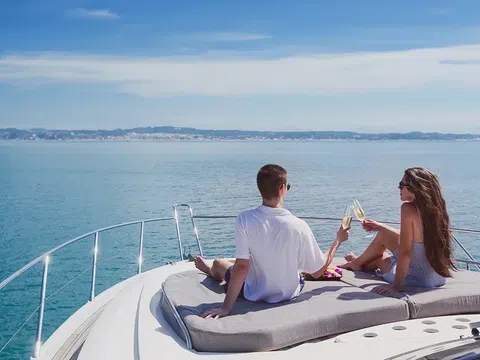 Du lịch xa xỉ bùng nổ, giới siêu giàu chi mạnh cho khách sạn hạng sang và trải nghiệm riêng tư.