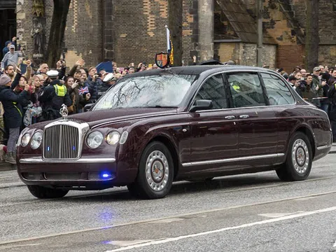 Bên trong chiếc xe triệu đô đắt thứ hai thế giới từng thuộc sở hữu của Nữ hoàng Elizabeth II