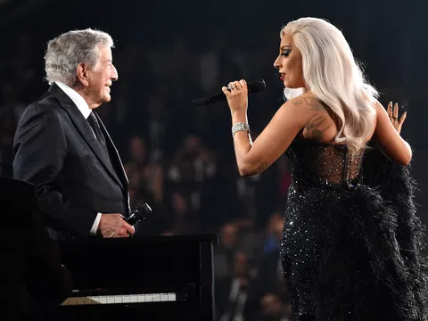 Lady Gaga giành nhiều chiến thắng quan trọng tại Grammy 2022